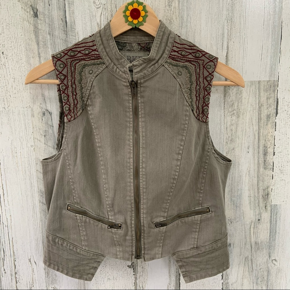 BKE Outerwear Olive Green Embroidered Vest S